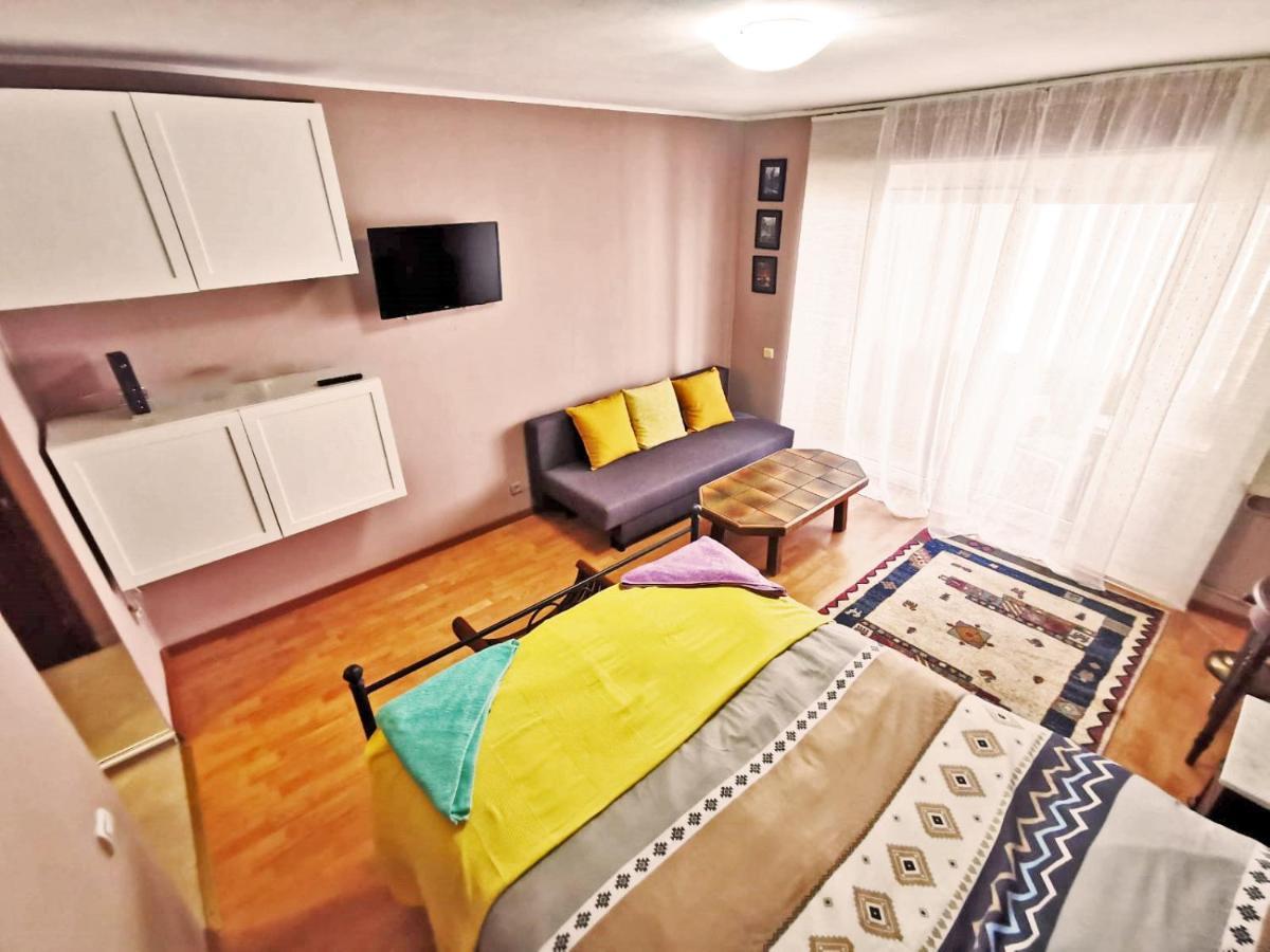 Cozy Studio Athenee Lägenhet Bukarest Exteriör bild