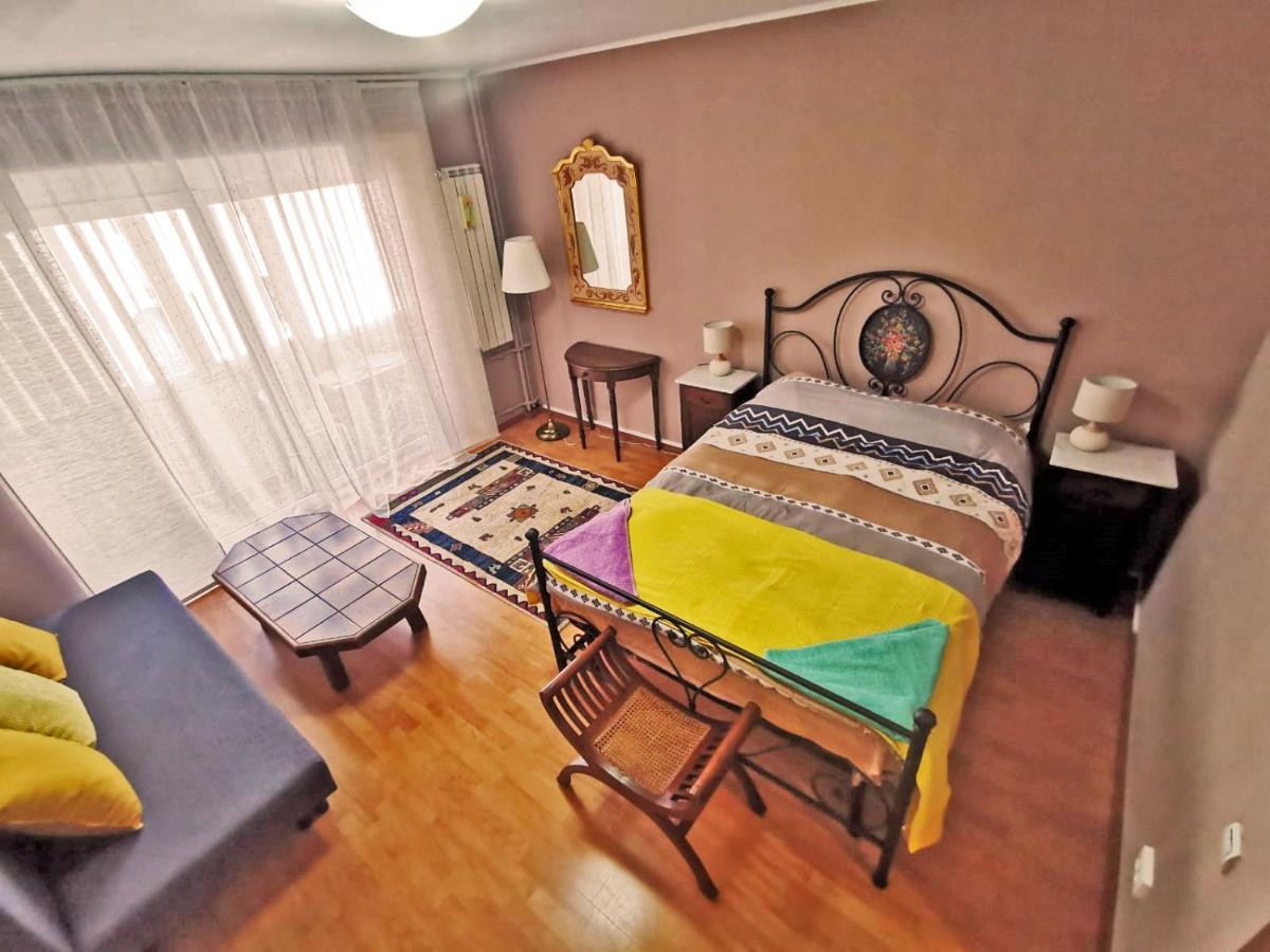 Cozy Studio Athenee Lägenhet Bukarest Exteriör bild